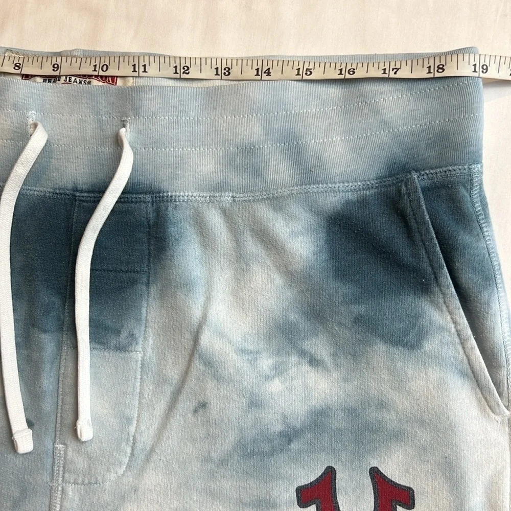 True Religion Camouflage Logo Men's Sweat Shorts SZ Large (New)